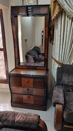 Dressing table / Chester table.