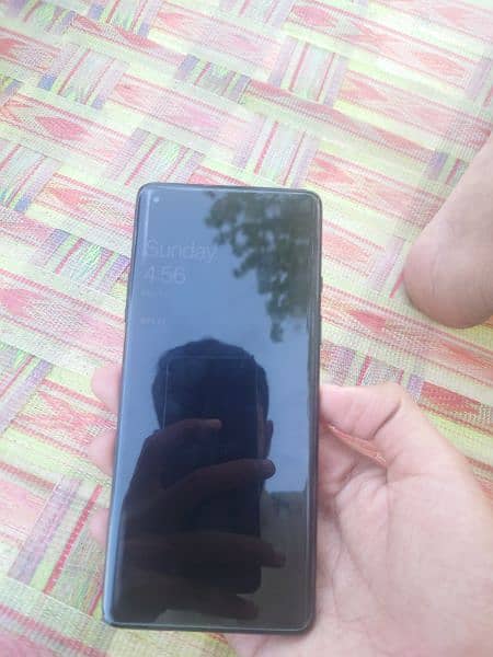 ONEPLUS 8 DUAL SIM GLOBAL APPROVED MINT CONDITION 2
