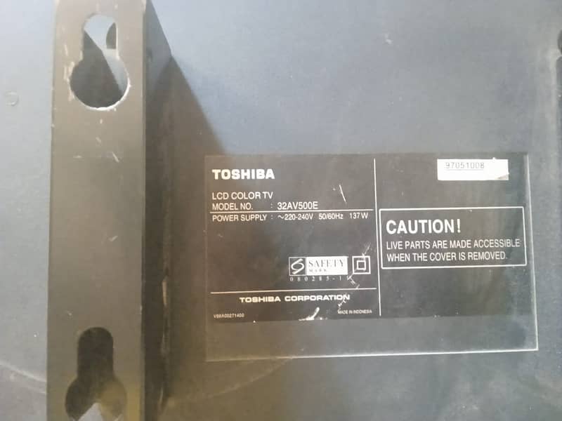 Toshiba LCD 32 Inch 3