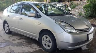 Toyota Prius S 1.5 Good Condtion Car for Sale