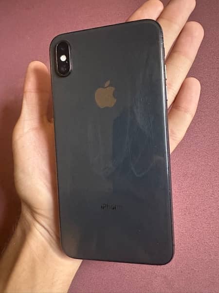 iphone xs max 1