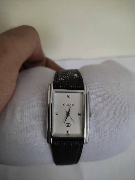 PRE OWNED ORIGINAL JAPANESE & SWISS WATCHES FOR MEN & WOMEN. 4