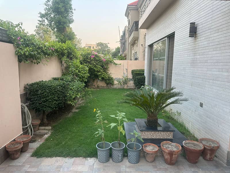 1 KANAL DESIGNER HOUSE FOR SALE IN OVERSEAS A BLOCK BAHRIA TOWN LAHORE 4