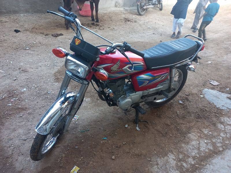 I want to sale my Honda 125 karachi no 1