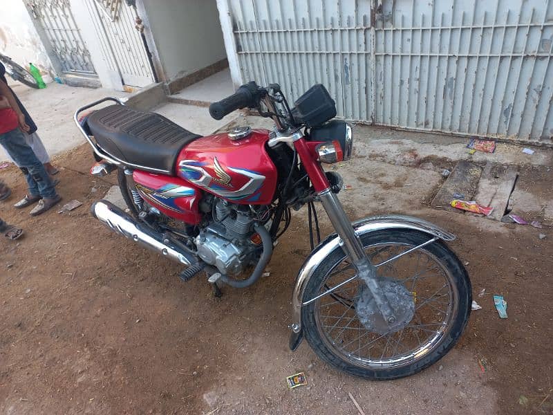 I want to sale my Honda 125 karachi no 3