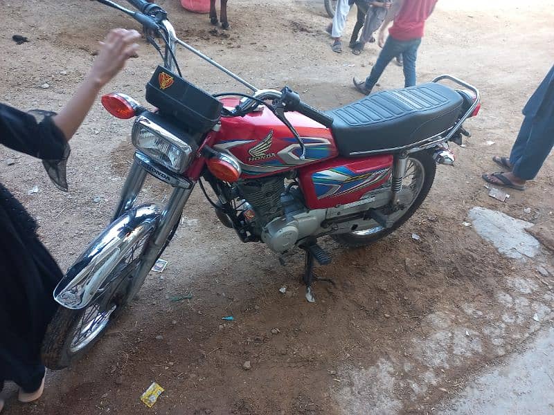 I want to sale my Honda 125 karachi no 5