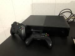 Xbox one 500gb With two orignal controllers