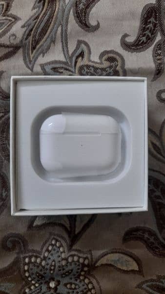 Air pods for sale No used brand new only open box 2