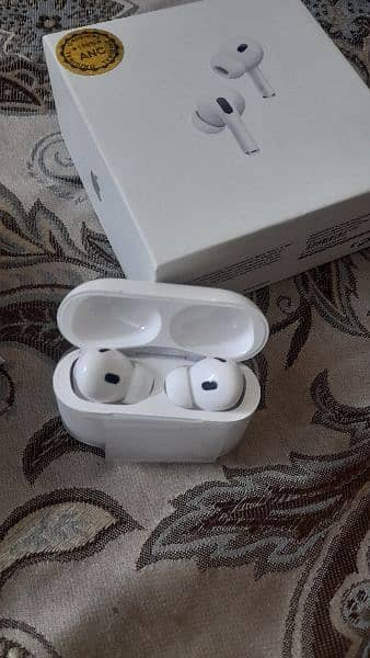 Air pods for sale No used brand new only open box 3