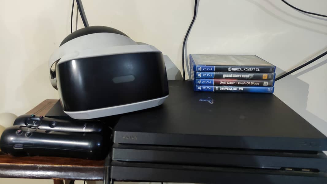 Sony Playstation 4 pro with Playstation VR 1