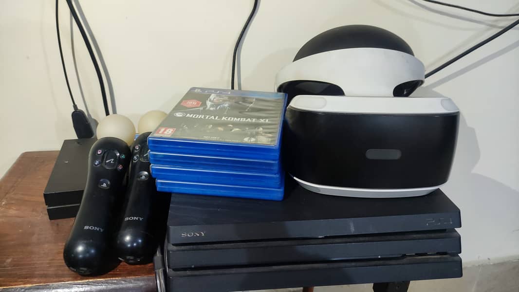 Sony Playstation 4 pro with Playstation VR 4