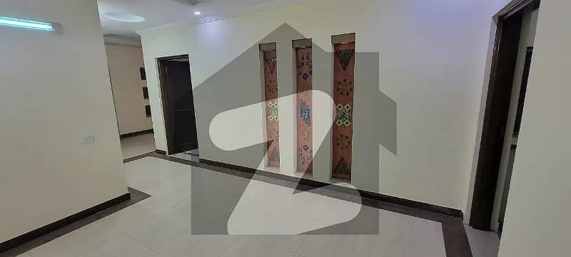 10 Marla House For Sale In Shaheen Block Sector B Bahria Town Lahore 3