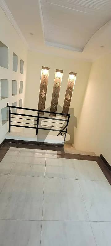 10 Marla House For Sale In Shaheen Block Sector B Bahria Town Lahore 4