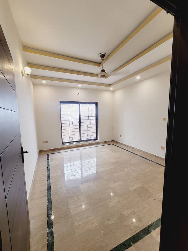 10 Marla House Available For Sale In Jasmine Block Sector C Bahria Town Lahore 14
