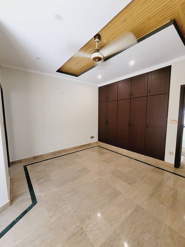 10 Marla House Available For Sale In Jasmine Block Sector C Bahria Town Lahore 17