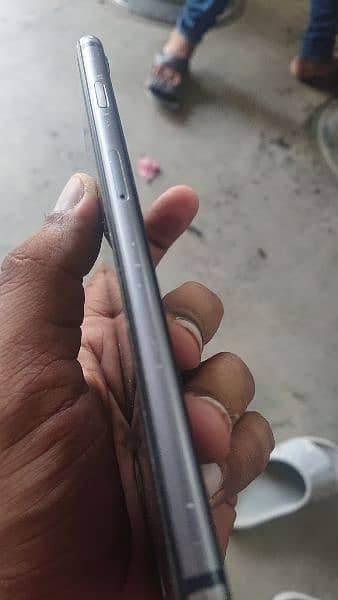 iphon 8 plus 64 gb pta peoved 10by 8 condition. 03208067238 1