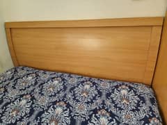 Queen Bed (Used) (8/10) with Matress(10/10] /Computer Trolley (8/10)