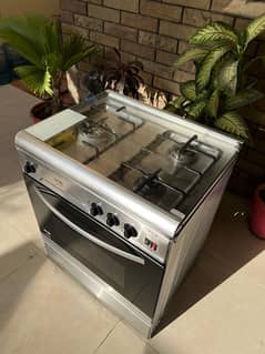 NasGas Cooking Range (Almost New)