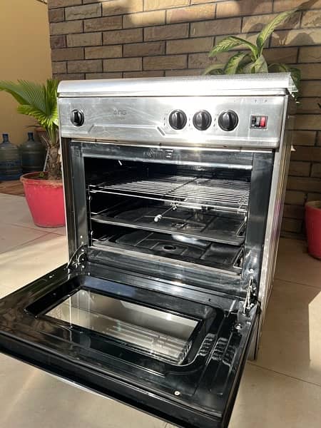 NasGas Cooking Range (Almost New) 2