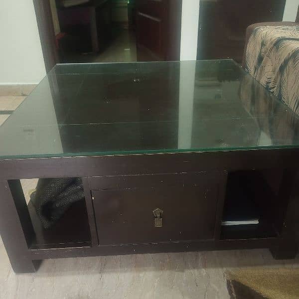1 big table and 2 small table for sale 1