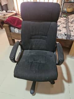 Large comfortable and adjustable office chair