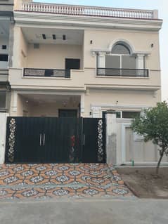 5 Marla Most Beautiful Ideal Location Luxury House For Sale in Tulip Ext Block Park View City Lahore