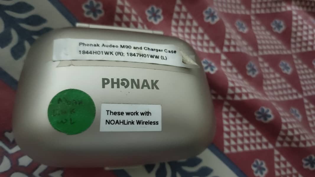 Phonak M90 hearing aids with charging box imported 0