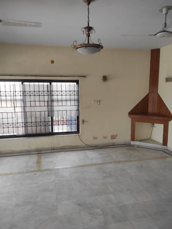 1 Kanal Beautiful Upper Portion Available for rent in F11 28