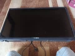 Samsung Smart LED 32 Inches 10/9 condition wifi supported