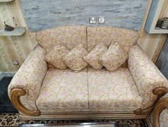 4 seater Sofa set in best shape and condition with affordable price