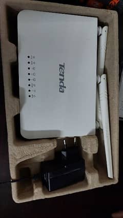 Tenda Router 1 Month Used 10/10 0