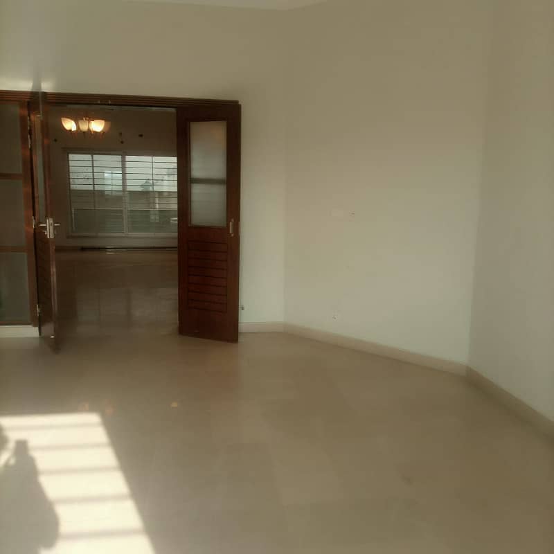 Upper Portion Available For Rent 9