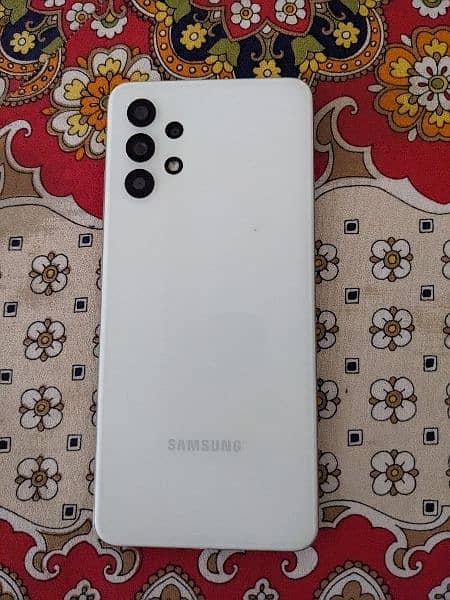 Samsung mobile a32 4