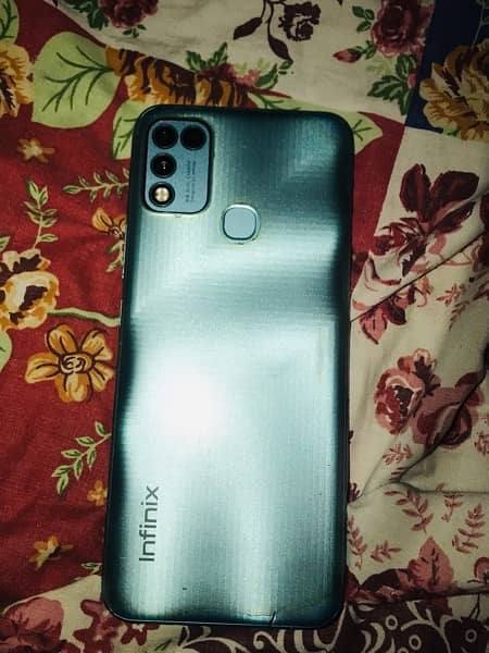 infinix hot 11 play condition 10 by 9.5 all ok charger with box 1