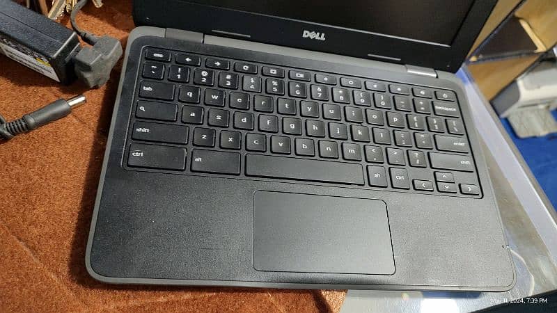 Deal Offer Dell 3180 Chromebook with Free Hp Bag 5