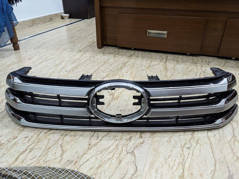 Revo 2016 to 2020 front grill 1