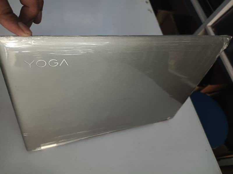 Lenovo yoga x360 core i7 8th generation 5