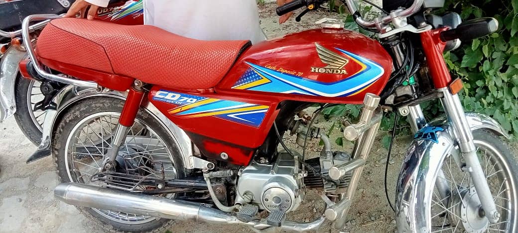 red and good condition contact number 03075651051 3