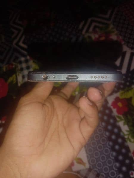 Vivo y17s 6.128. 10 by 10 condition contact number 03054805262 5