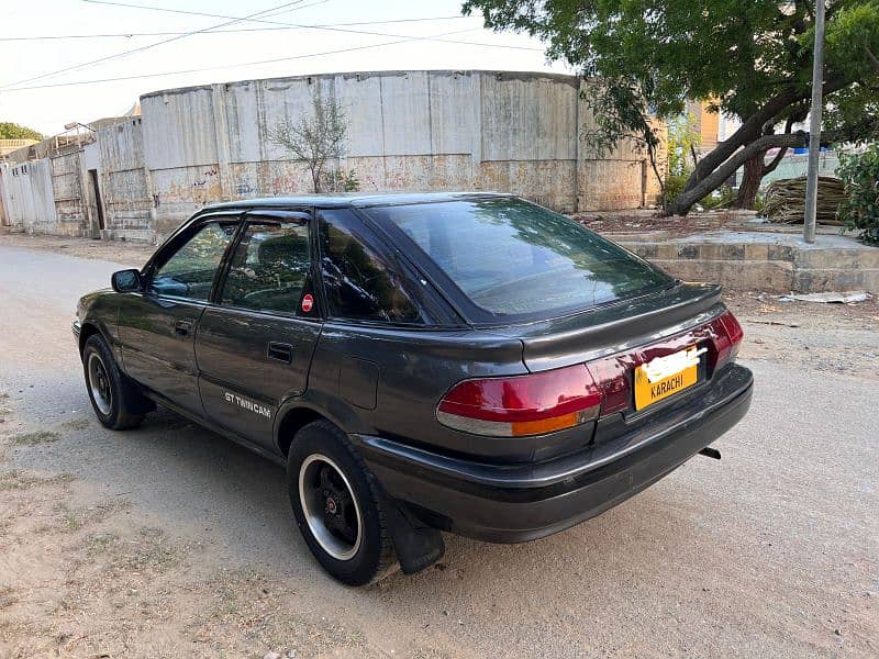 Toyota corolla liftback 1988 7
