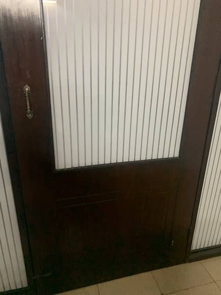 11ft x 9ft Polished Wood Partition with glass /Sticker - Excelent cond 3