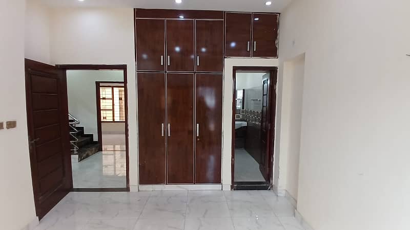 5 Marla House on Beautiful Location For Sale in Bahria Town Lahore 5
