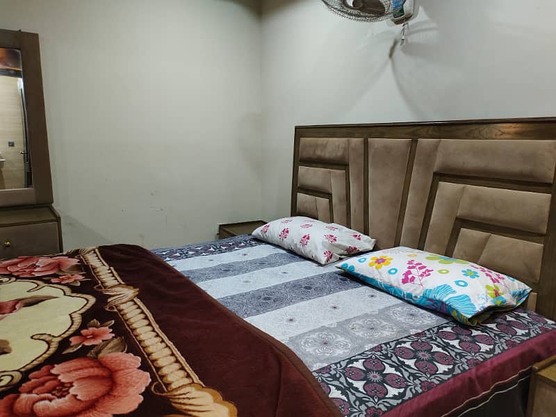 2 bed rom ful furnished safe & scour coupel allow bahria Town 1