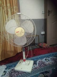 ROYAL FAN FOR SELL IN GOOD CONDITION