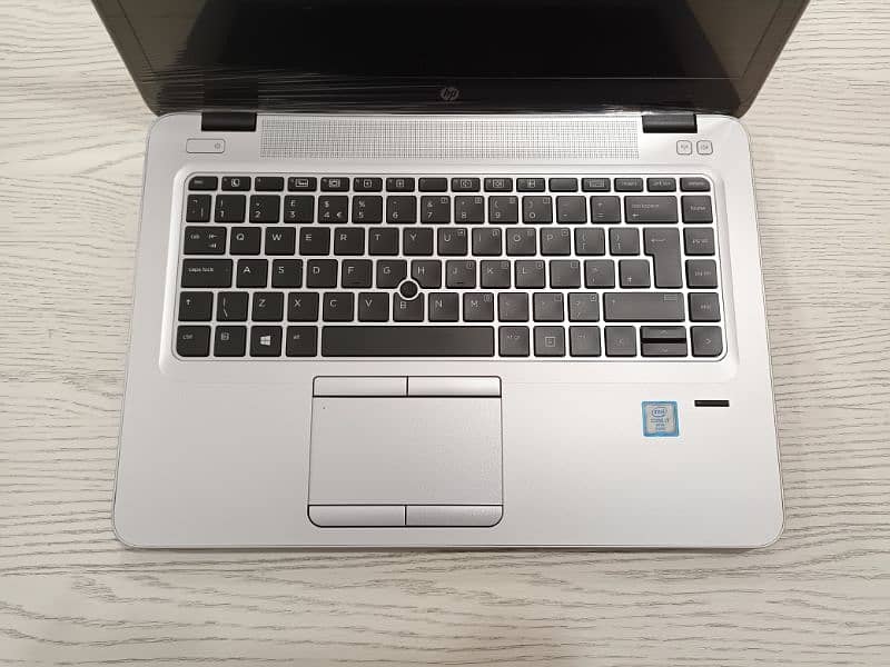 Hp elitebook 840 g4 core i5 7th gen 14 inch display 2