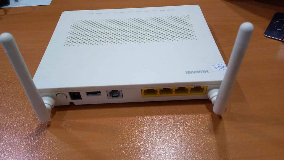 Huawei HG8546M fiber optic WIFI router EPON/GPON/XPON with adopter 1