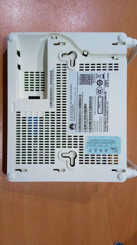 Huawei HG8546M fiber optic WIFI router EPON/GPON/XPON with adopter 2