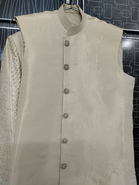sherwani set for sale in 10/10 condition 2