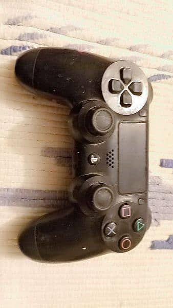 pS 4 play station cansol 1
