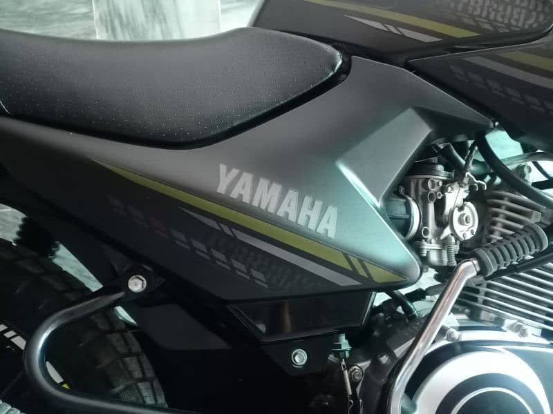 Yamaha YBR 125G 10